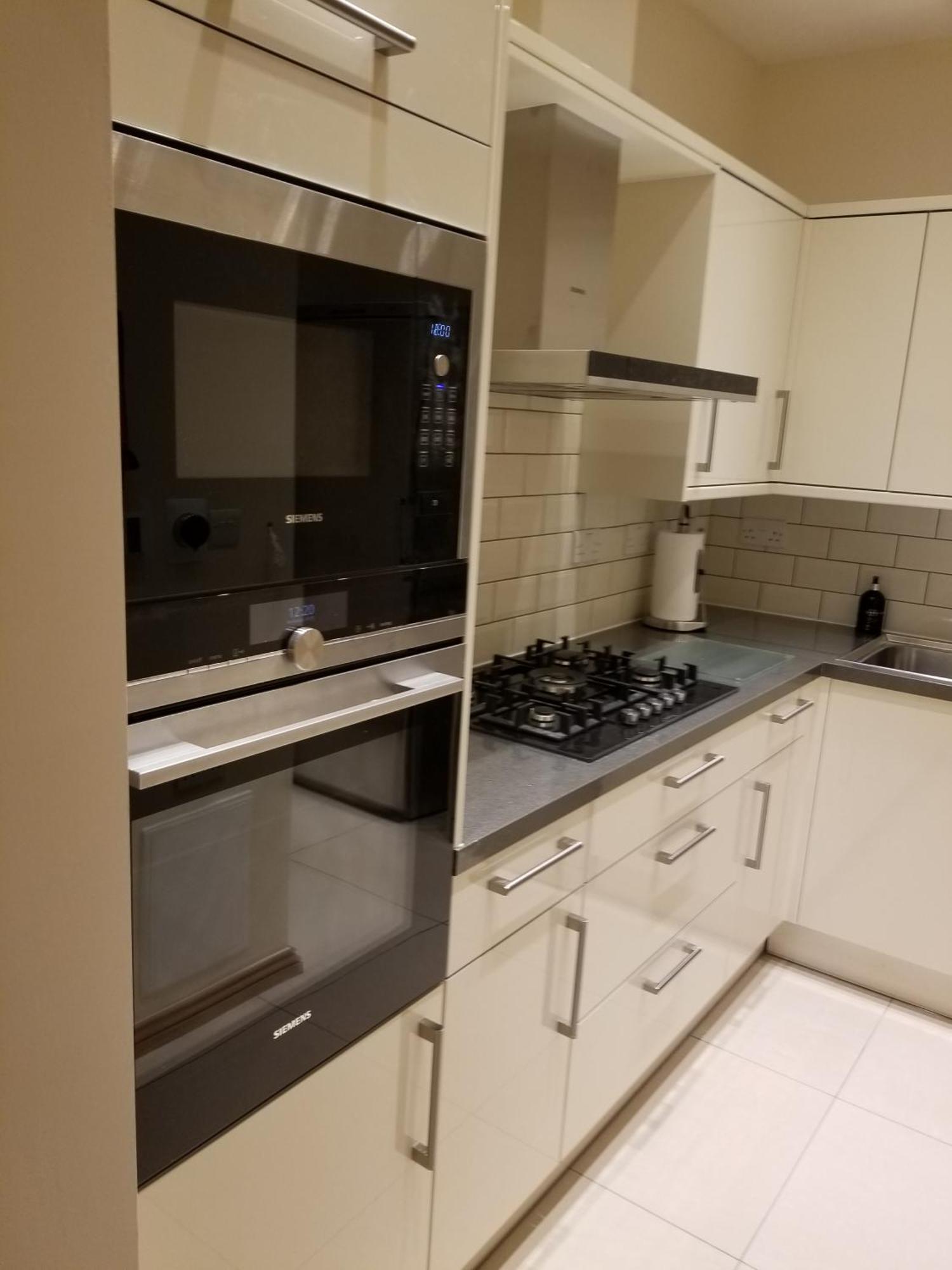 London Luxury Apartment 4 Bedroom Sleeps 12 People With 4 Bathrooms 1 Min Walk From Station Wanstead Exteriör bild